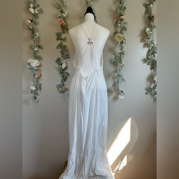 GIVENCHY Sleeveless Crystal Gown - Picture 11 of 17